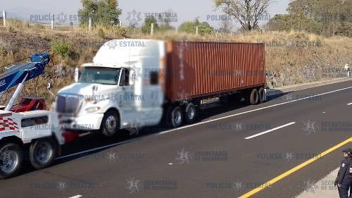 Encuentran en Jilotepec, tráiler robado; no hay detenidos